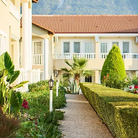 Hotel Larimar
