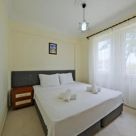 Larimar 厄吕代尼兹