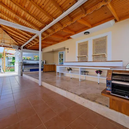 Larimar 2* 厄吕代尼兹