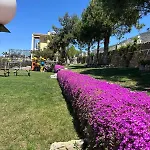 Hotel Larimar