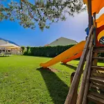 Hotel Larimar 2*