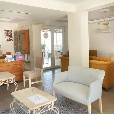 Hotel Larimar