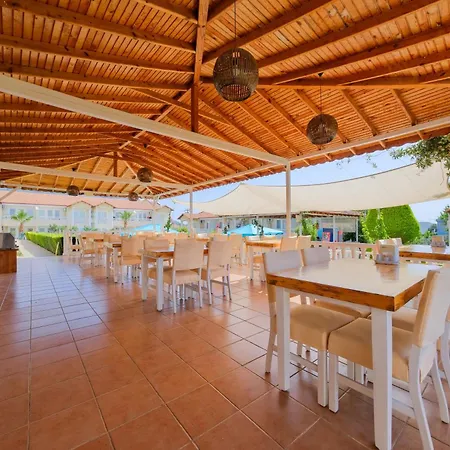 Otel Larimar