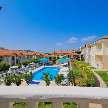 Larimar Hotel 2*