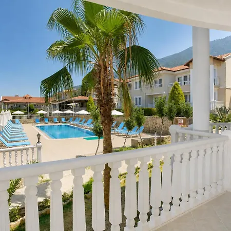 Larimar Otel 2*